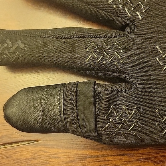 Heated Glove With Touchscreen Capable New - Picture 16 of 16